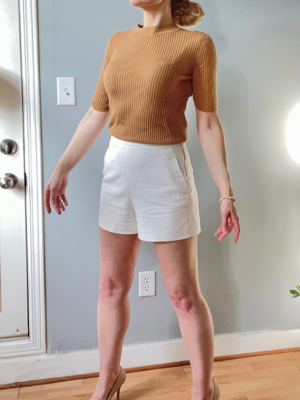 Uniqlo Short-Sleeve Ribbed Knit Top in Camel Brown